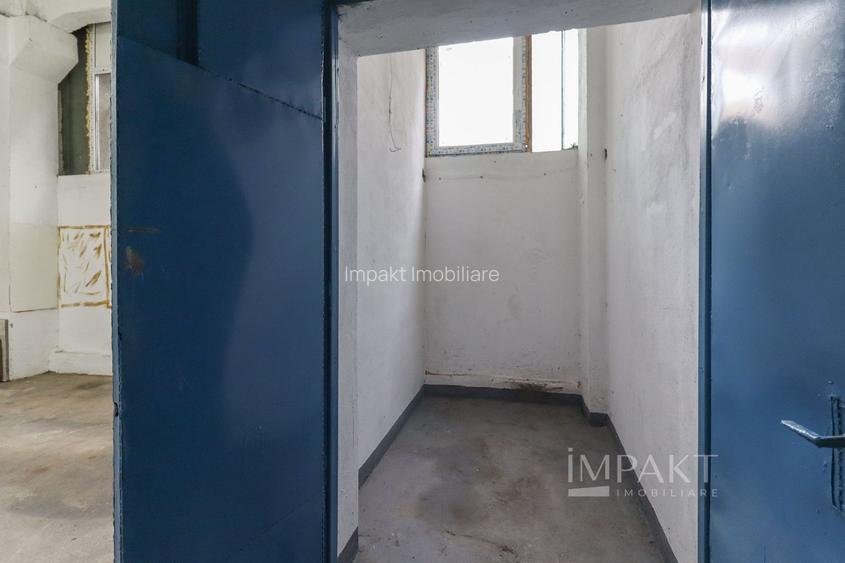 Hala de 250 mp la inchiriat open-space zona Piata 1 Mai - 6