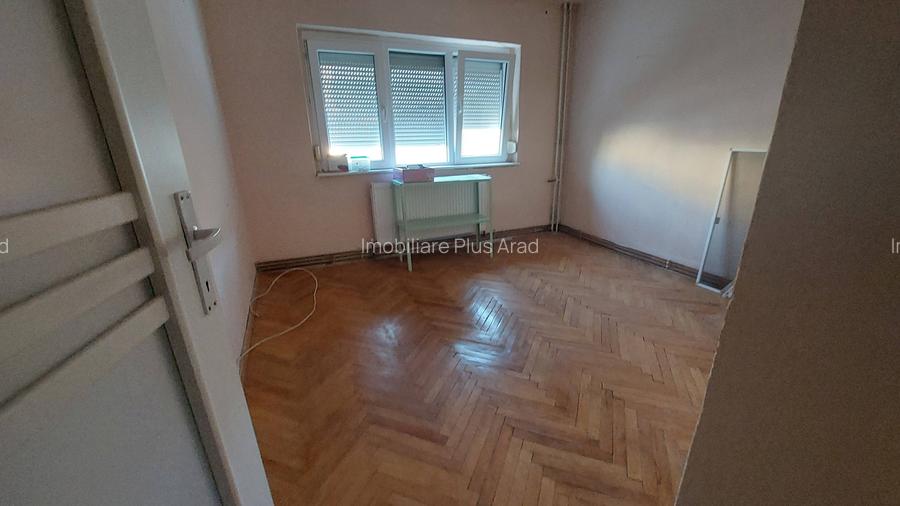 Vand apartament 2 camere Micalaca - 7