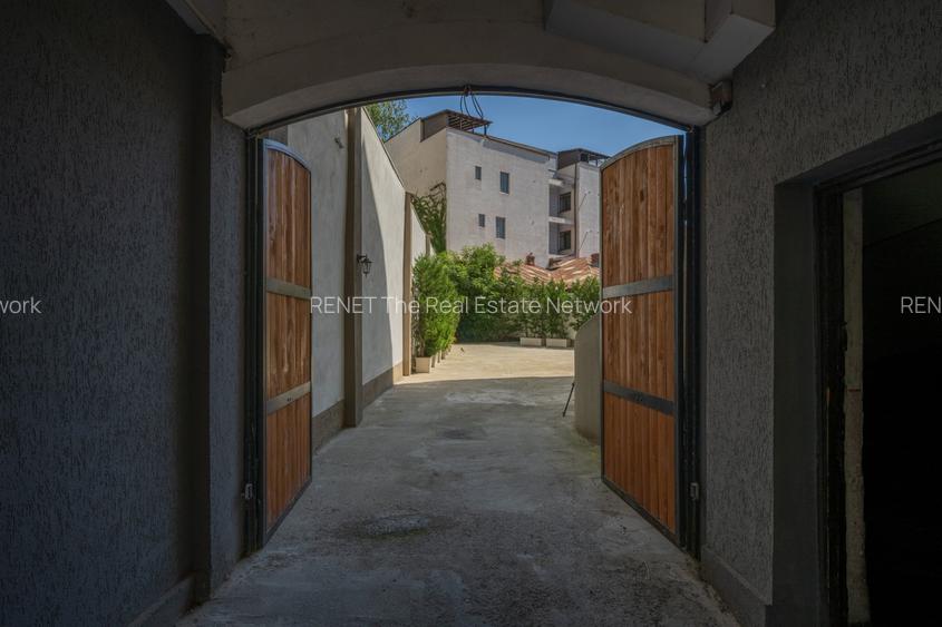 CAROL - EPISCOP CHESARIE, APARTAMENT 250 MP TOTAL, CURTE 250 MP! - 20