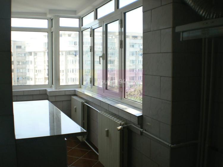 Apartament 3 camere pe bd Decebal - 10
