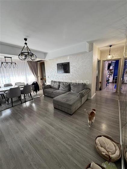 Vanzare Apartament 3 camere Semidecomandat  Cartier Solar - 7