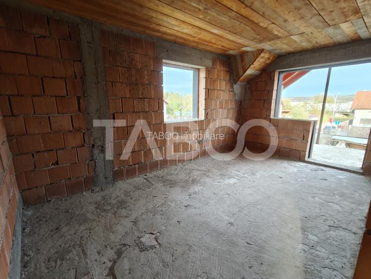 Casa intabulata 5 camere 3 bai - pivnita - terasa - COMISION 0 - 3