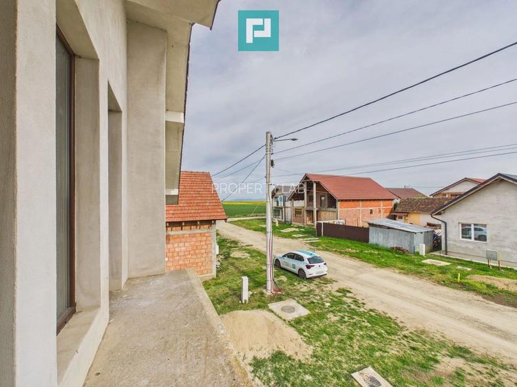 Casă impunătoare la gri în Curtici - 21