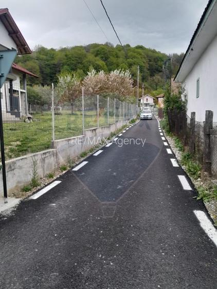 Casă / Vilă cu 4 camere de vânzare Curtea de Arges - 27