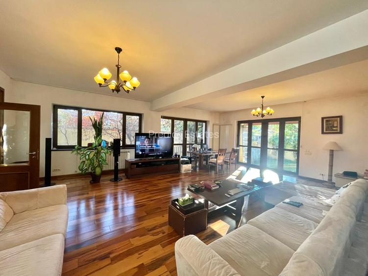 Casa - Damaroaia, Heerastrau, Expozitiei - 31