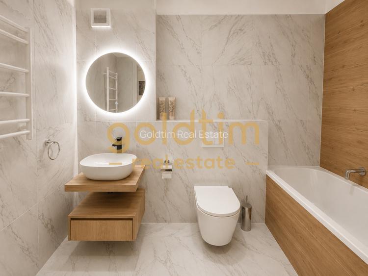 SUPERB / PIATA PRESEI / BALCON / FAC ROMANO AMERICANA - 11