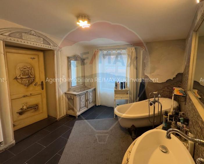 Reședință cu farmec aparte în inima Cisnădioarei - 14