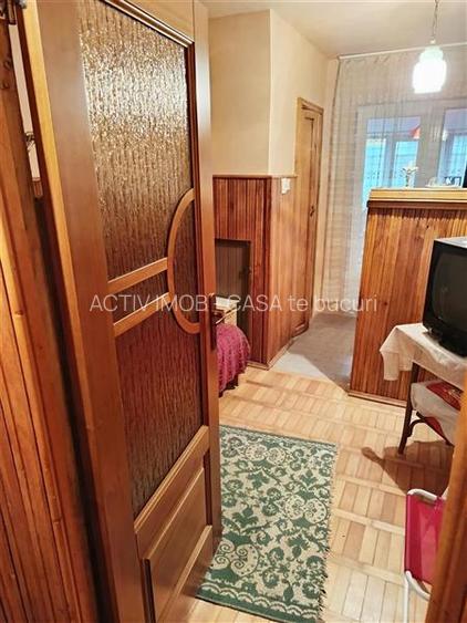 Apartament 2 camere in zona centrala Moldova Noua - 3