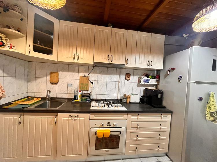 3 camere decomandat,etaj intermediar,zona semicentrală Gara Mare-str Garii,CT,AC - 9