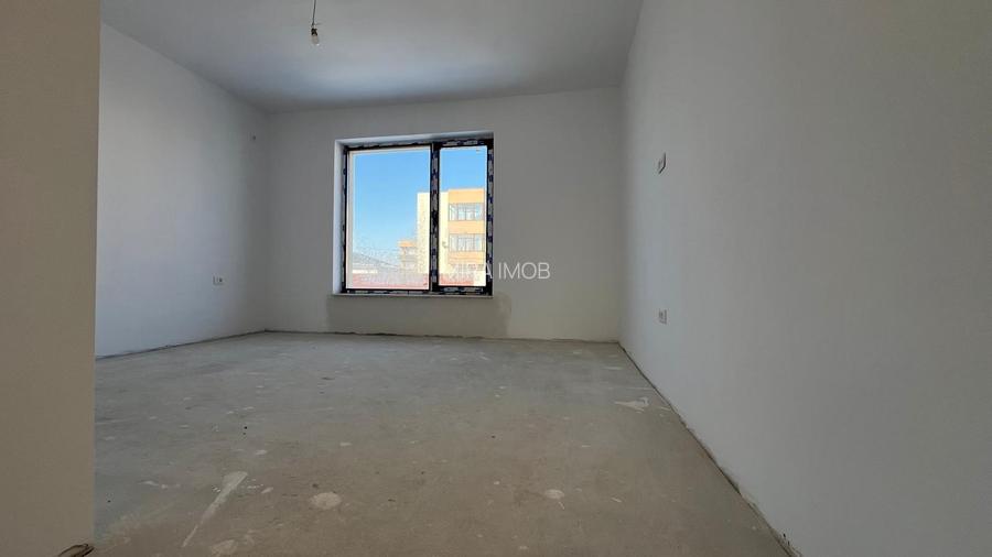 Casă individuală spațioasă, 120 mp utili, living pe două nivele, teren 365 mp - 16