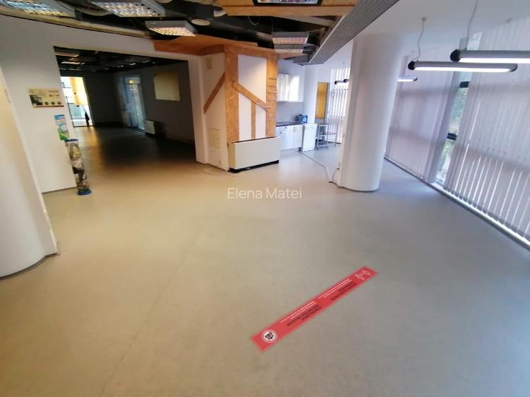 UNIVERSITATE BIROU 89 -578 mp - 10