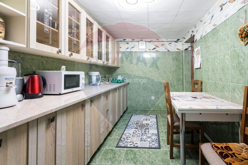 POTENTIAL MARE LOCUINTA/INVESTITIE Casa cu teren de 458 mp in Sector 5 - 11