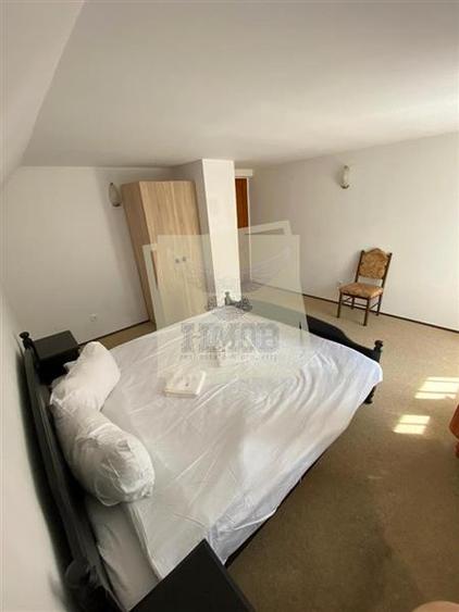 Vila moderna complet utilata 6 camere 5 bai si 377 mp teren in Paltinis