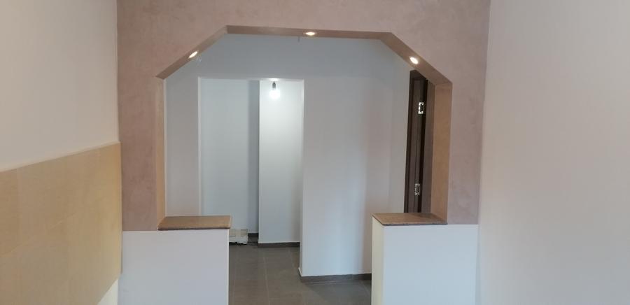 De inchiriat apartament cu doua camere ultracentral.