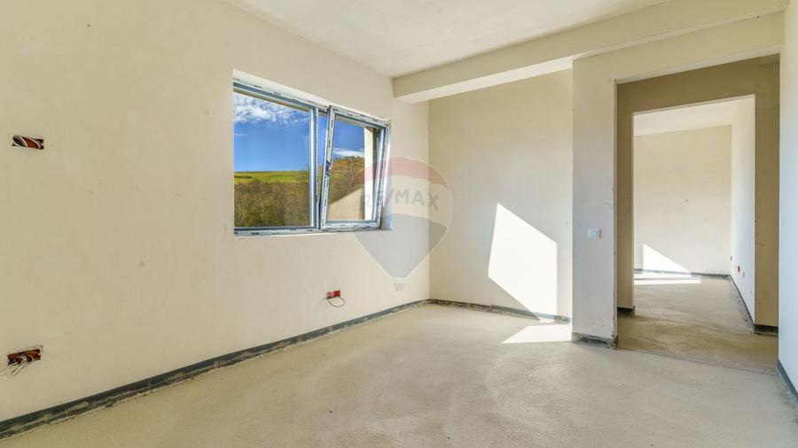 Casă individuala cu 5 camere, Sânpaul, semifinisata