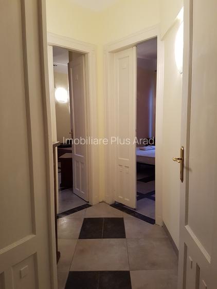 Vand apartament la casa 5 camere central Piata Catedralei - 6