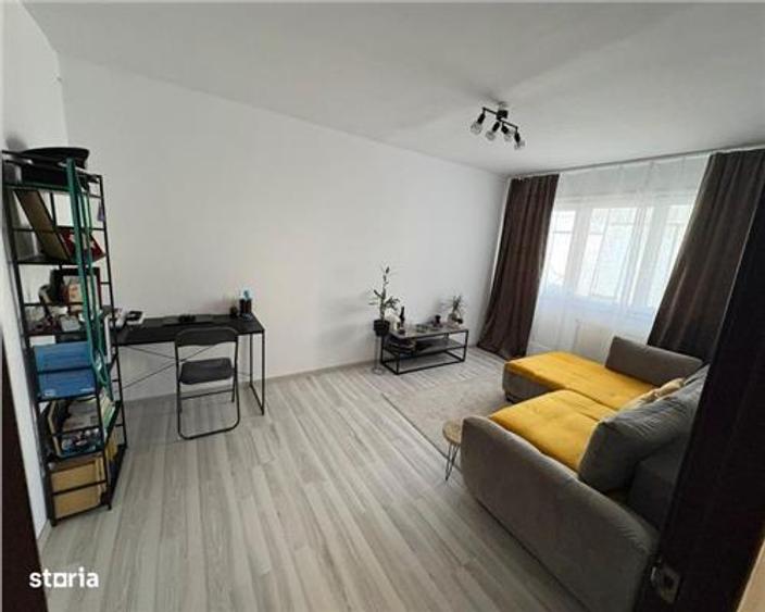 Apartament 2 camere decomandat zona Milcov