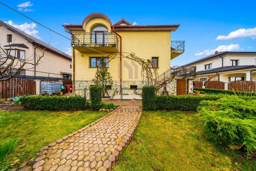 Casa individuala cu 7 camere, 260 mp, teren 900 mp, front 19m, Europa - 21