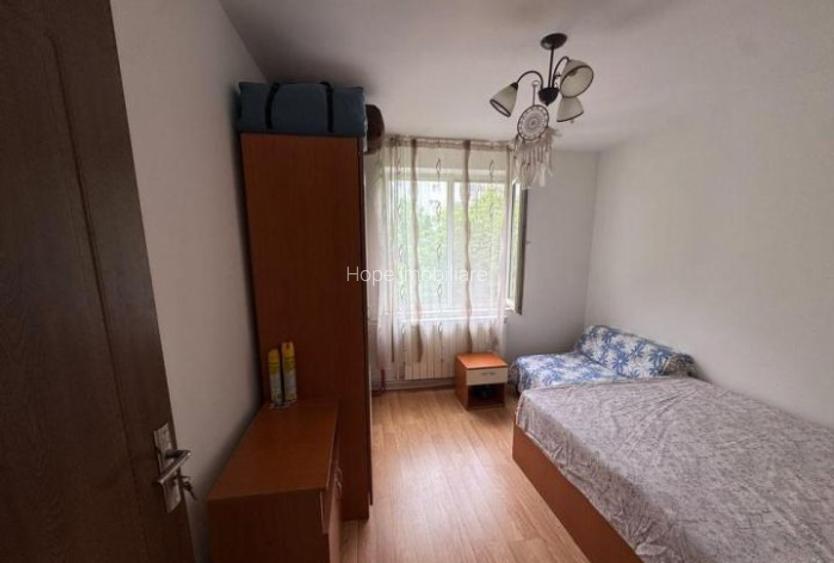 Basarabia - Diham - 3 camere , centrala proprie - 3