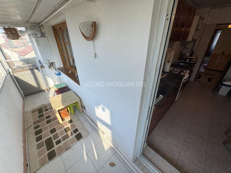 Apartament 3 camere zona Delfinariu cu Centrala - 11