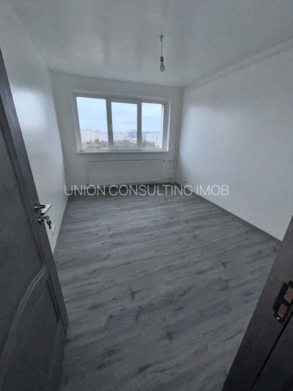 DRISTOR apartament renovat complet ,peste drum de park lake - 12