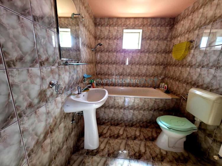 Gospodarie cu atelier si livada de vanzare in Felcheriu, Bihor - 13