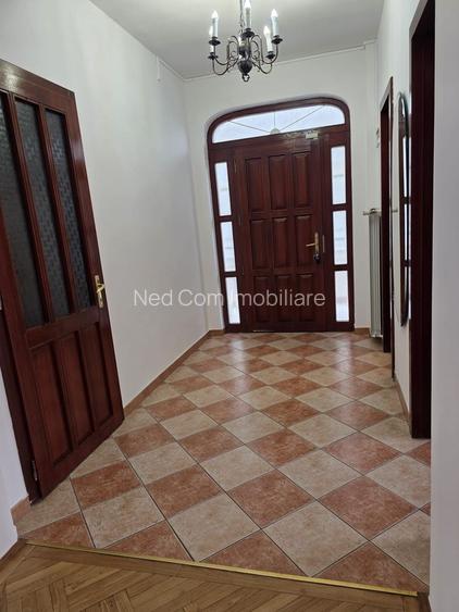 Vila de inchiriat - 7