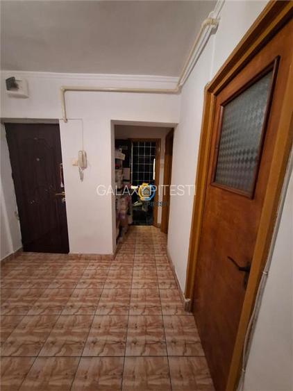 Apartament trei camere Tudor Vladimirescu etaj 3 8 - 12