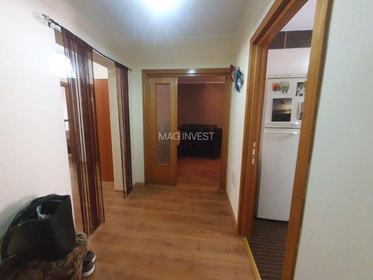 De vanzare – Apartament 3 camere -Complex Vega, Strada Tecuci - 2