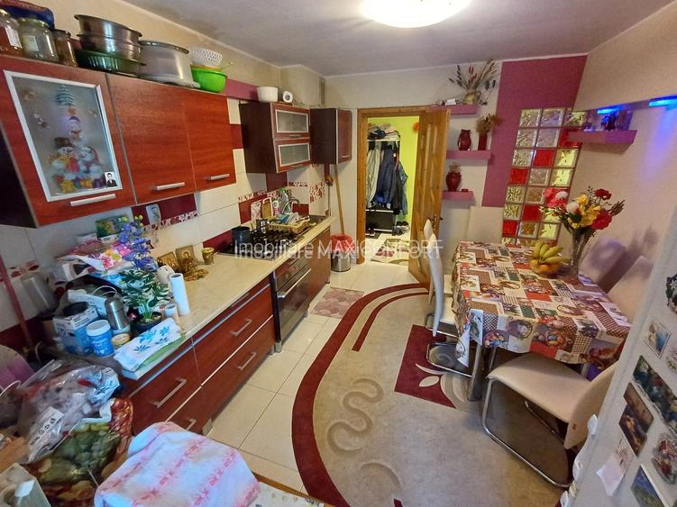 Vanzare 3 camere, zona Buzaului-Imobiliare MAXICONFORT - 6