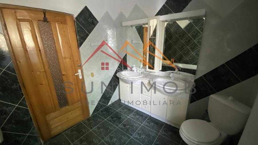 Vila de vanzare, teren 3100 mp, 7 camere, 6 grupuri sanitare, 3 CT, an 1997 - 51