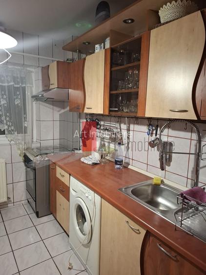 Apartam 3 camere, SD, et.9/10, Piața Sălăjan - 10