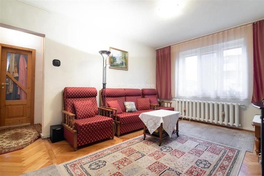 RECO Apartament 4 camere, decomandat, Bloc cu lift, Etajul 3, sub 1300 euro mp - 13