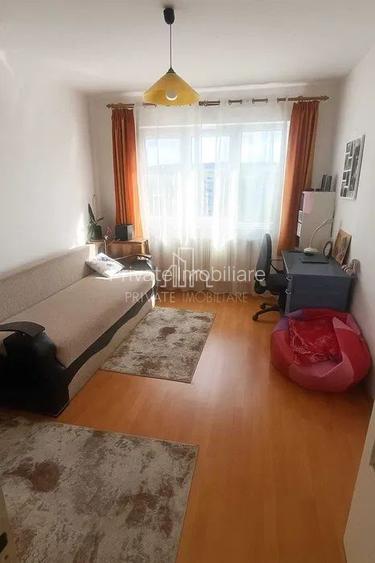 Apartament 2 camere, hol patrat, etaj intermediar, Dambu - 2
