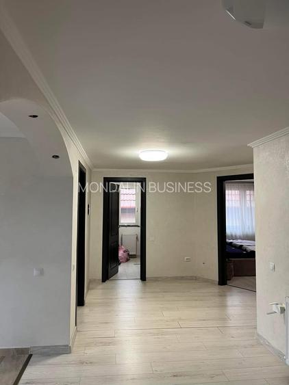 Casă cu 7 camere, D+P+E, garaj, Episcopia Bihor, Oradea. - 4