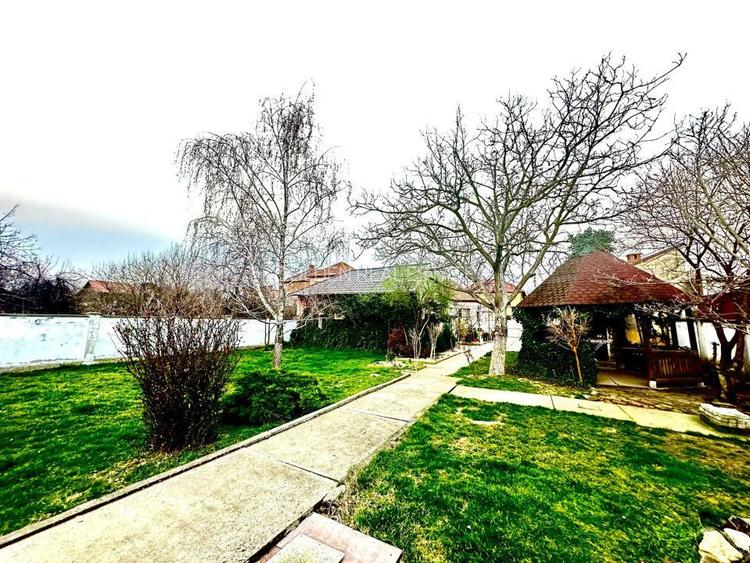 Casa moderna, 2 corpuri de cladire, teren 1000 mp, zona Aradul Nou - 15