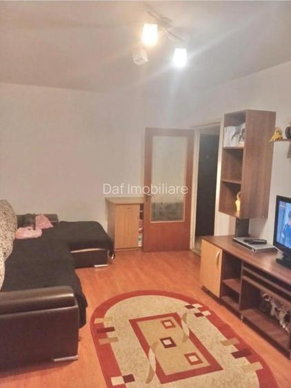 79990 euro -2camere -53mp- Sebastian - bloc 1983 - 2