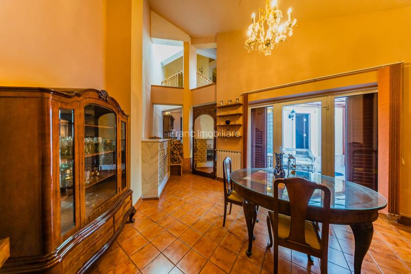 Vilă impunătoare cu arhitectură elvetiană pe 3 nivele - proprietar - 2