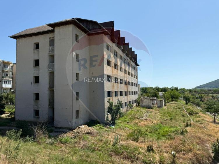 Bloc P+4 de vanzare, 40 apartamente, 2300 mp utili, BABADAG - 4