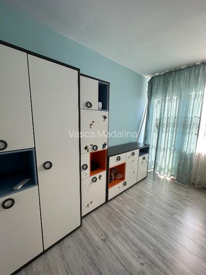 Casa situată în spatele primăriei aproape de centru  - 9