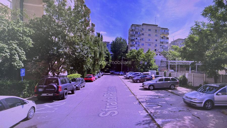 Brancoveanu metrou - Garsoniera renovata , bloc mixt - 3