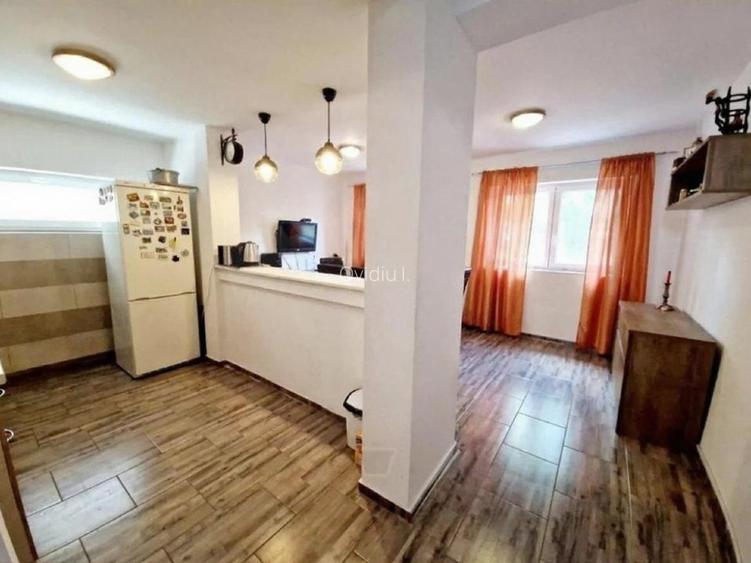 Centrul Craiovei: Casă cu 4 camere și 3 băi, 155 mp utili, teren 201 mp, an 2015 - 6