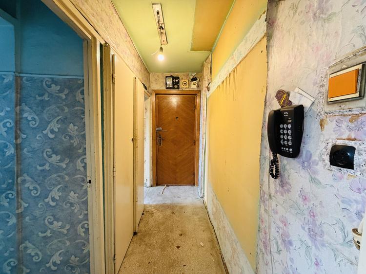 Apartament 3 camere, semidecomandat, 52mp - zona Sagului