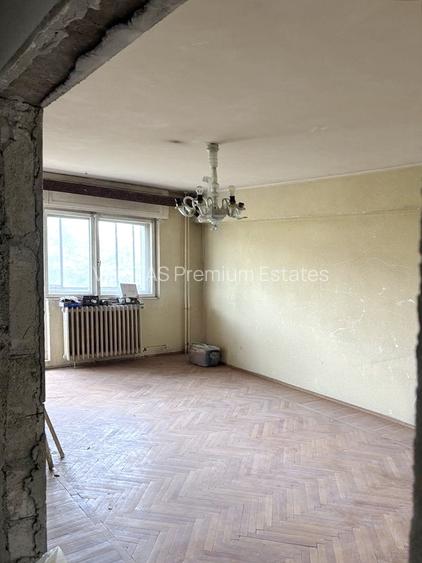 Apartament de vanzare bdul Unirii Zepter, 3 camere, boxa, posibilitate centrala - 2