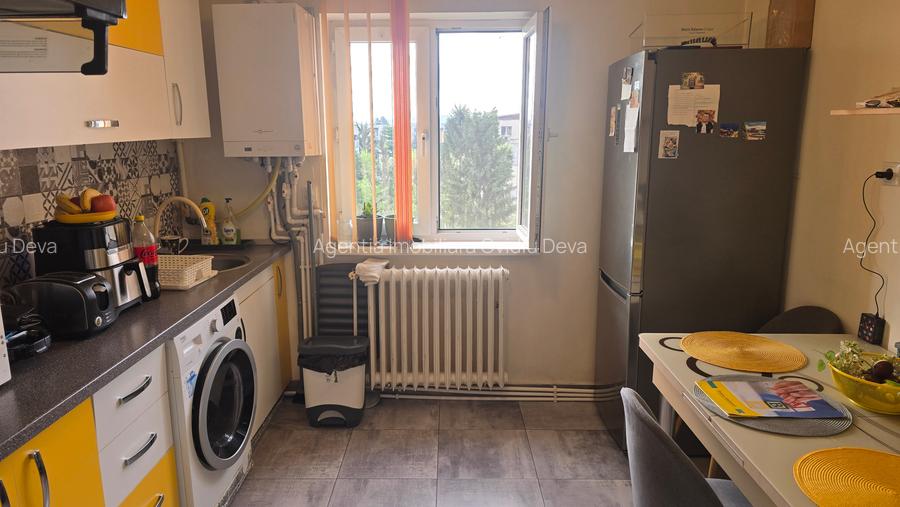 Vand apartament cu 2 camere in Deva, zona Al. Muncii (Piata), mobilat, utilat - 4