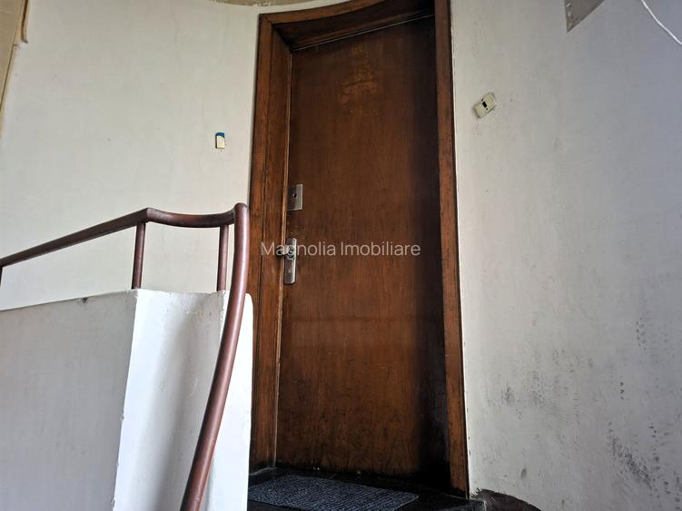 Apartament cu 3 camere in vila interbelica, de renovat - comision 0%! - 28