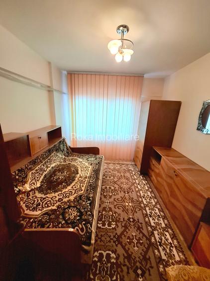 Apartament 4 camere,ultracentral, decomandat, mobilat si utilat,str Decebal - 14