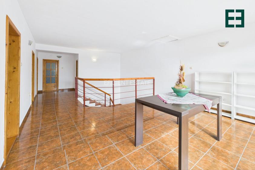 Casă tip Duplex cu 8 camere și 1080 mp teren  - Zona Bujac - Arad - 22