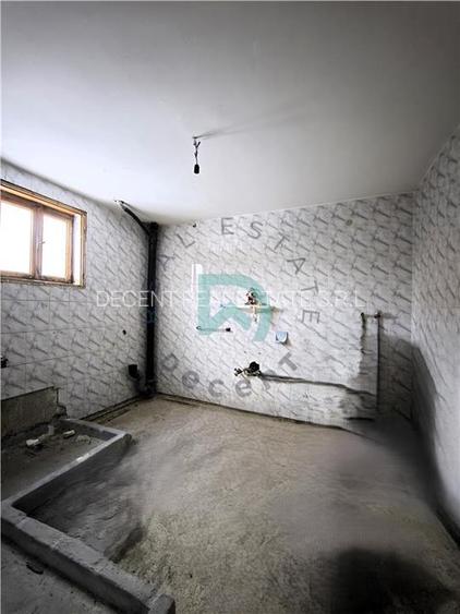 Casa de vanzare   Noua,  Brasov - 4