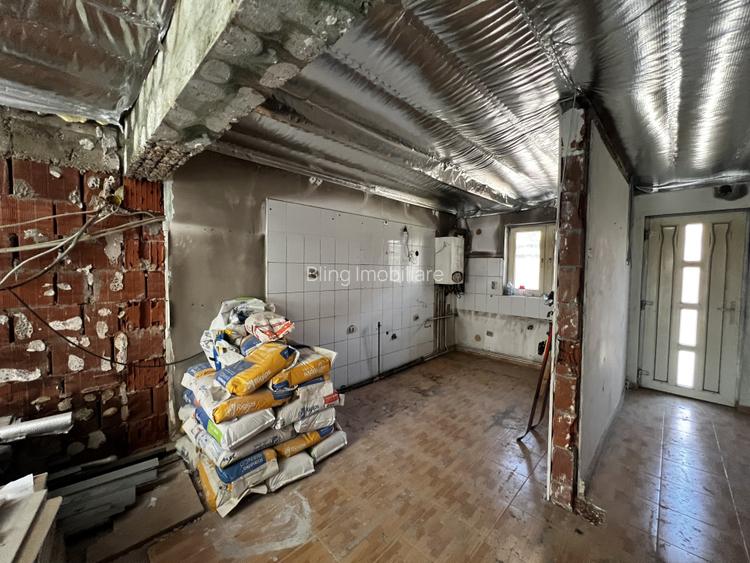 Triplex 80 mp utili, 40 mp curte, parcare, Zona Eroilor - 10